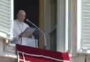 Il Papa all’Angelus: Il potere regale di Gesù, il Verbo incarnato, sta nella sua parola vera, la sua parola efficace, che trasforma il mondo